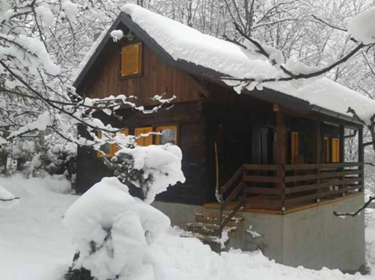 Wooden House Near The River Kupa Kamanje Exterior foto